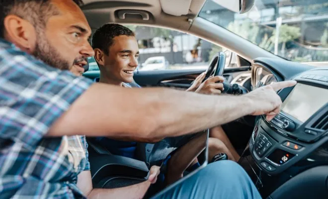 Moniteur d'auto-école pour permis accéléré, Havre, Auto-école Safe Conduite